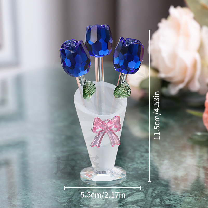 Tres pequeños jarrones rosa-azul