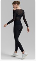 Ensemble 3 pièces de sport automne 2026 : T-shirt à manches longues en maille épaules dénudées, soutien-gorge de sport respirant et leggings pour le yoga et le fitness