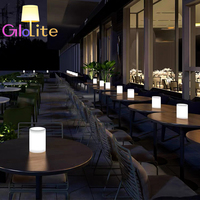 Golite Lampe cylindrique à LED Corps en plastique Lampe de table télécommandée pour restaurant, chambre à coucher, hôtel Alimentation AC Lumière décorative
