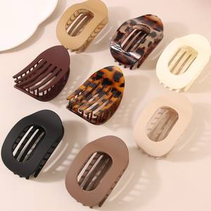 Pince à cheveux rétro en forme d'arc léopard - Résine plastique, accessoire de cheveux sophistiqué pour les coiffures quotidiennes et les tenues élégantes - Product Image 3