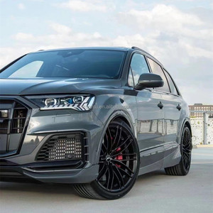 ชุดแต่งกันชนคาร์บอนไฟเบอร์คุณภาพสูงสำหรับ Audi Q7 รุ่นใหม่ ประกอบด้วยลิ้นกันชนหน้า สเกิร์ตข้าง ดิฟฟิวเซอร์ สปอยเลอร์ ซุ้มล้อ  ติดตั้งได้พอดี 100%  ดีไซน์ทันสมัย - Product Image 3