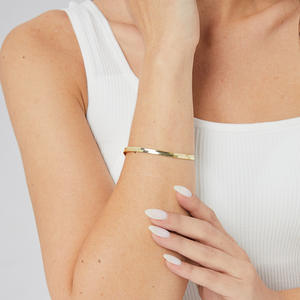 สร้อยข้อมือรูปทรงเรขาคณิตที่ดูหรูหราทันสมัยทำจากทองแดงผสมทองเหลืองชุบทองพิเศษสำหรับงานเลี้ยงครบรอบ - Product Image 2