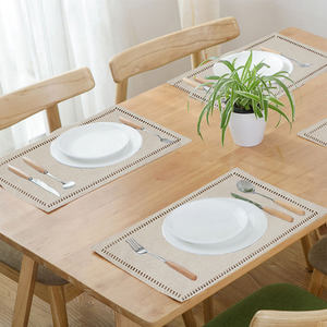 Sets de table de couleur unie, perforés et évidés, double épaisseur, haut de gamme, pour hôtels et grands banquets - Product Image 2