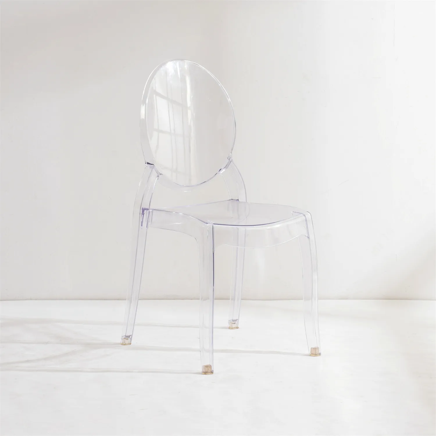 Venta al por mayor Bazhou muebles modernos de resina plástica fiesta transparente acrílico fantasma boda silla transparente para eventos