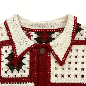 Chemise vintage en crochet Granny Square, style bohème, à manches courtes, boutonnée, en tricot, bordeaux, crème - Product Image 5