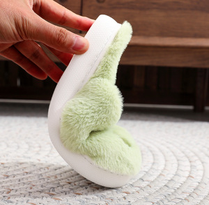 Chaussons de Noël en polyester à motif de dessin animé pour hommes et femmes, <span class=keywords><strong>Grinch</strong></span> vert fourré, chauds pour l'hiver, pour l'intérieur, fabriqués en usine - Product Image 2