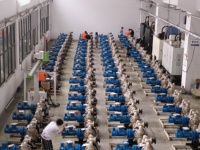 Pompe à diaphragme électrique DBY3-50P SS304 2 pouces pour transfert d'huile et produits chimiques, certifiée ISO9001 CE, 380V, haute performance