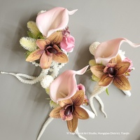 Bros Boutonniere Anggrek Calla Lily Baja Tahan Karat Model 2677 untuk Pengantin Pria Pengiring Pria Pengiring Pengantin