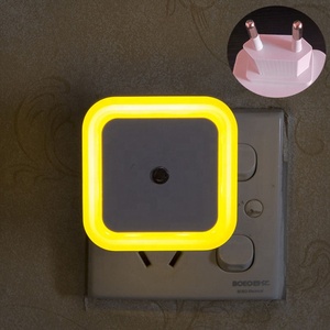 Plug in Night Light Wall Auto Dusk to Dawn Nightlights con sensore LED smart touch control light night - Product Image 4