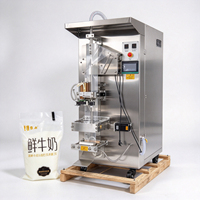 Machine d'emballage de liquides (lait) avec imprimante de codage couleur et date, haute vitesse, équipement de remplissage et de scellage de sachets en film PE