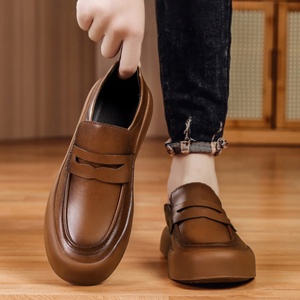 Printemps nouvelles chaussures plates pour hommes en cuir véritable à la mode chaussures d'affaires décontractées en cuir chaussures légères respirantes confortables - Product Image 2