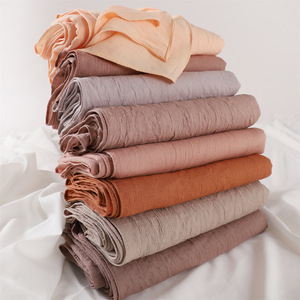 CCY venta al por mayor primavera liso suave musulmán cabeza arrugada Hijab chal poliéster islámico largo mujeres bufanda plisada - Product Image 3