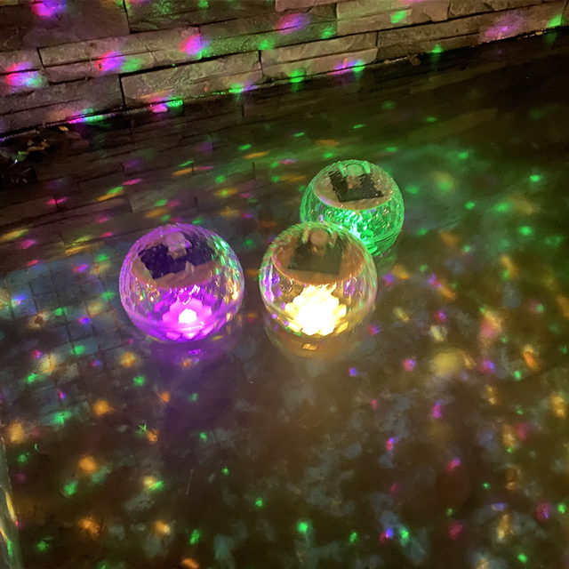 Multi-color Auto Changing Lamp Waterproof Solar Led Globe Floating Pool Light  11CM