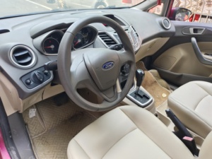Ford Fiesta 1.5L Automatique Hatchback 2012 Voitures d'occasion Voitures de seconde main Voiture pas chère pour l'exportation - Product Image 5