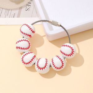 Nouveaux porte-clés créatifs de style sportif (football, basketball, baseball) avec mousqueton pour sacs et sangles de téléphone - Product Image 1