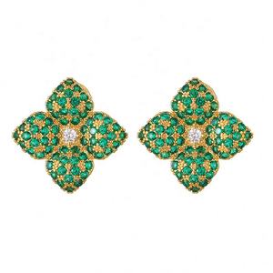 Boucles d'oreilles pour femmes en micro-zircone incrustée, motif fleur à quatre feuilles, tendance, luxe haut de gamme, avec un tempérament explosif pour les mondaines - Product Image 6