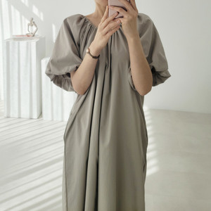 Nouveaux produits d'été simple et à la mode plissé col rond lâche style paresseux mince robe longue à manches courtes - Product Image 6