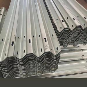 Barrera de Seguridad Anticolisión de Alta Calidad Q235 Galvanizada en Caliente, Alta Resistencia a Impactos, No Rellenable con Agua, <span class=keywords><strong>Sin</strong></span> Protección Luminosa - Product Image 3
