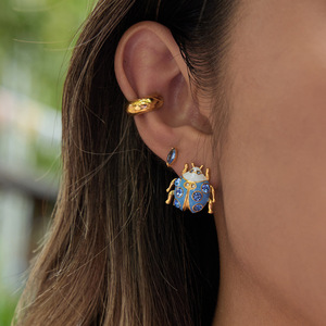 Pendientes colgantes con forma de mariquita y circonitas engastadas en acero inoxidable para joyería de moda - Product Image 2