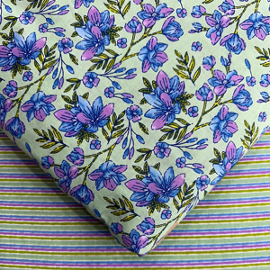 Tissu cambric super doux avec un mélange d'imprimés modernes et traditionnels, parfait pour les robes et tuniques Kurtis - Product Image 1