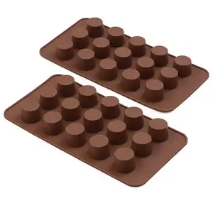 キャンディーケトファットボムチョコレート用の4PCSノンスティック食品グレードシリコンモールドの15キャビティミニカップチョコレートモールドのセット