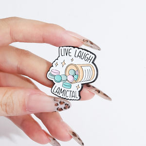 Happy Love Pill Emaille-Anstecknadeln Medizinische Kollektion Spritzen-Brosche Reversnadel Schmuck Geschenk für Freunde - Product Image 4