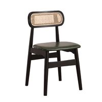 Chaises de salle à manger en bois massif empilables en chêne à dossier croisé pour événements et fêtes (vente en gros)