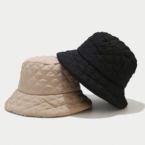 Chapeau Bob Azov-yt en Tissu Matelassé Uni pour l'Automne, Léger et Doux, Motif Plaid Simple, Idéal pour se Tenir au Chaud - Product Image 3