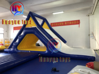 Mini parc aquatique commercial avec toboggan, parc de trampolines gonflables avec toboggan, île aquatique flottante pas chère à vendre