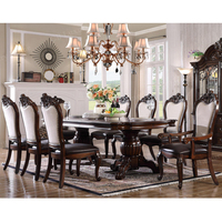 Ensemble de table à manger ovale en bois sculpté brun foncé avec chaises rembourrées de luxe, vitrine antique pour villa et maison