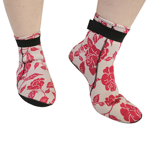 Calcetines de Neopreno de 3MM Coloridos con Diseño de Patrón <span class=keywords><strong>para</strong></span> Voleibol, Natación, Fútbol, Playa y Protección Contra <span class=keywords><strong>Arena</strong></span> - Product Image 2