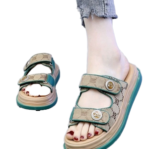 ขายส่งตรงจากโรงงาน รองเท้าผู้หญิงสำหรับฤดูร้อน ใส่ได้ทั้งนอกบ้านและในบ้าน ระบายอากาศได้ดี กันลื่น น้ำหนักเบา พื้นรองเท้าด้านบนทำจาก PU พื้นรองเท้าด้านล่างทำจากยาง แฟชั่น - Product Image 1