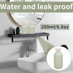 Bouteille de shampooing en plastique HDPE vert mat à toucher doux avec logo personnalisé, 200 ml, 300 ml, 500 ml, pour emballage de lotion cosmétique avec pompe - Product Image 2