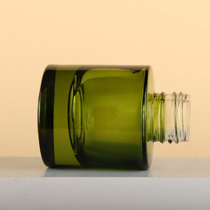 Chai nhỏ giọt hình trụ 30ml màu xanh lục nhạt, dùng đựng nước hoa và tinh dầu, có nắp cao su đen - Product Image 3