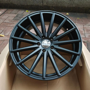 Jantes en alliage d'aluminium X-RIMS 5x114.3 18 20 pouces <span class=keywords><strong>8</strong></span> <span class=keywords><strong>8</strong></span>.5 9.5J <span class=keywords><strong>15</strong></span> rayons argentées 5 trous pour remplacement et amélioration de voiture - Product Image 2