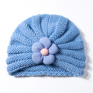 Gorro de Punto Estilo Europeo Americano para Recién Nacidos, Diseño de Flores Pequeñas y Lindas, Gorro Cálido para Otoño e Invierno para Bebés - Product Image 1