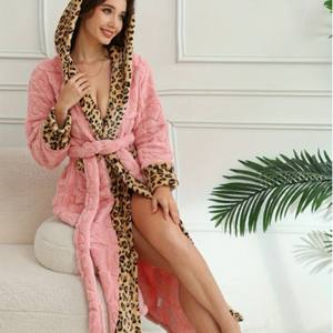 <span class=keywords><strong>Accappatoio</strong></span> di Lusso Autunno-Inverno 2025, Spesso e Peloso con Motivo a Cuore <span class=keywords><strong>Jacquard</strong></span>, Inserti Leopardati, Cappuccio - Product Image 3