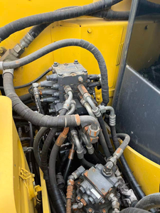 Excavatrice sur chenilles Komatsu PC60 d'occasion |   Moteur d'origine japonais |   Bon état de fonctionnement |   Mini-excavatrice de 6 tonnes à vendre - Product Image 5