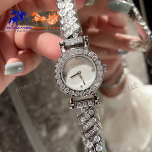 Conjunto de Pulseras de Lujo Marca H para Mujer, Elegante Accesorio de Cristal con Pedrería, Reloj de Cuarzo Moderno, Estilo Ejecutivo - Product Image 4