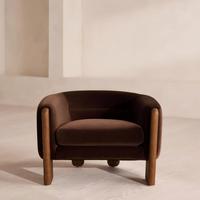 Fauteuil d'appoint ergonomique moderne en velours marron foncé, fait main, éco-responsable, avec structure en bois massif, pour salon ou villa