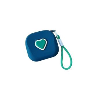 Portachiavi in silicone con motivo a cuore, mini pochette con cerniera, custodia per auricolari, portamonete, porta carte - Product Image 5