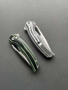 Coltello Pieghevole da Sopravvivenza Outdoor EDC - Lama D2, Manico G10 Lavorato CNC, Meccanismo di Blocco a Pulsante, Coltello Bowie e da Combattimento, DIY OEM - Product Image 4