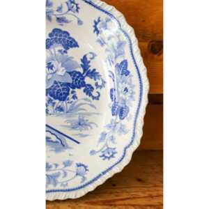 Plateau décoratif rectangulaire bleu clair à fleurs orientales avec un design complexe - Product Image 3