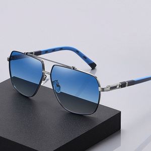 Gafas de Sol de Metal Retro Cuadradas con Logotipo Personalizado al por Mayor, Gafas de Sol Polarizadas UV400 para Hombre y Mujer - Product Image 2