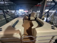 Bateau ponton de luxe en aluminium entièrement soudé de 8,2 m (27 pieds) avec auvent Bimini, certifié CE, moteur hors-bord de 200 CV pour la pêche et les fêtes