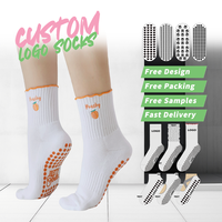 Échantillon gratuit Design personnalisé à volants Top broderie Logo Crew anti-dérapant chaussettes en coton femmes Logo personnalisé Grip Yoga Pilates chaussettes