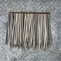Tuiles de toit en chaume synthétique artificiel, tuiles en plastique résistantes à la chaleur pour les pavillons de jardin extérieurs et la décoration des temples