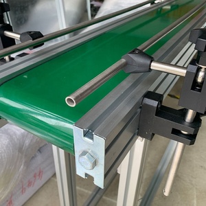 آلة نقل صغيرة بحزام مطاطي من البي في سي لنقل زجاجات المشروبات ومستحضرات التجميل - Product Image 4