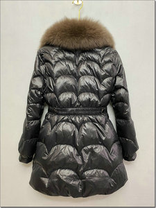 TISSU DE MANTEAU EN DUVET Personnalisé 100% POLYESTER COL RENARD et VISON Veste rembourrée en duvet Veste en plumes Veste en duvet Veste en fourrure - Product Image 3