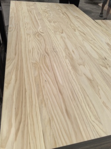 Planches de <span class=keywords><strong>pin</strong></span> <span class=keywords><strong>massif</strong></span> collées sur le bords, grain de bois naturel, qualité usine - Product Image 2